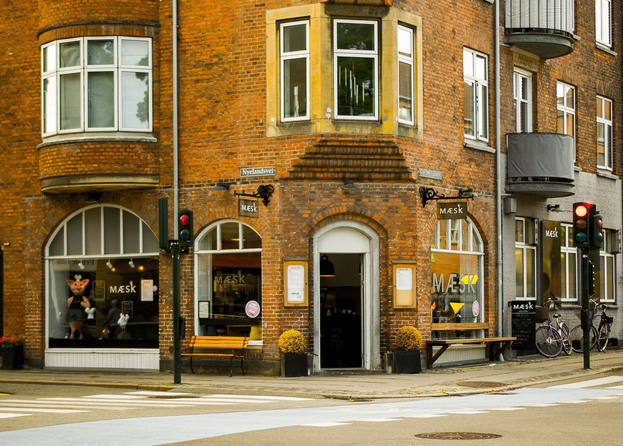 MÆSKs butik på hjørnet af Nyelandsvej på Frederiksberg